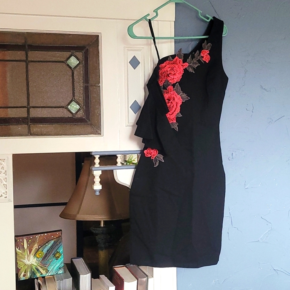 One shoulder LBD
